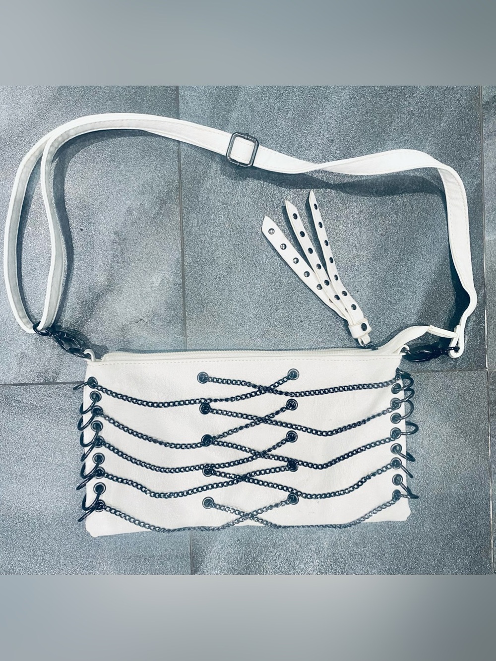 Black Rivet White Leather Shoulder Bag Purse with Chains and metal ring detail